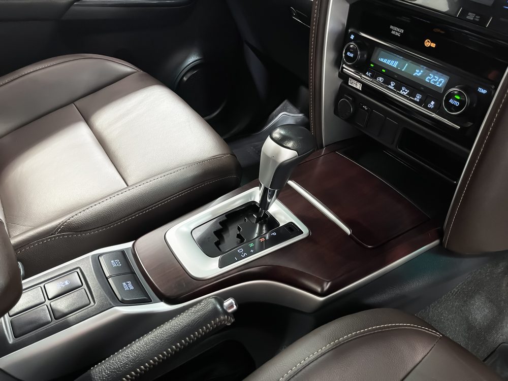 2019 TOYOTA FORTUNER 2.4 V [1P1914]* - 8