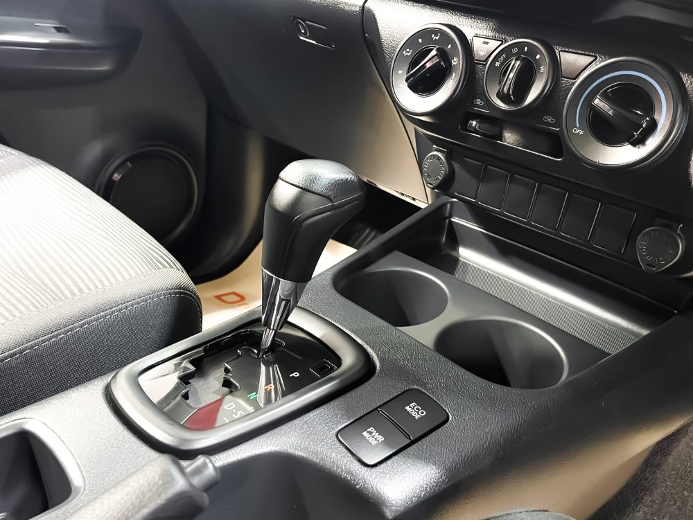 2019 TOYOTA HILUX REVO 2.4 J PLUS [1P1976]* - 10