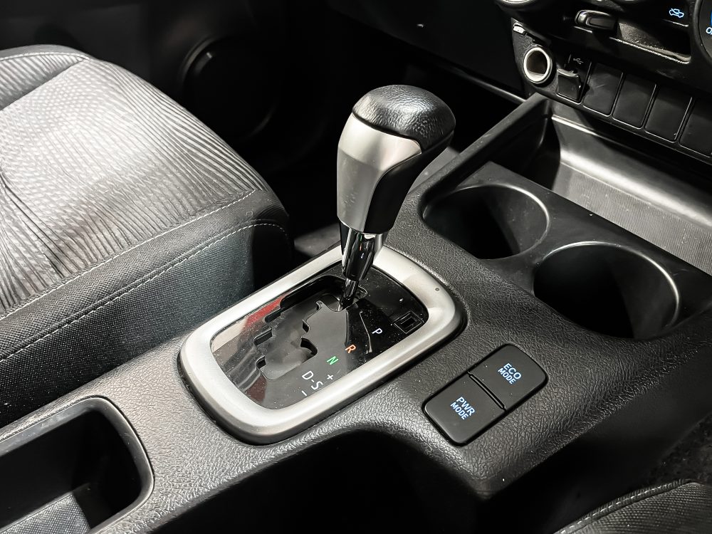 2020 TOYOTA HILUX REVO 2.4 MID PRERUNNER [1P2036]* - 25