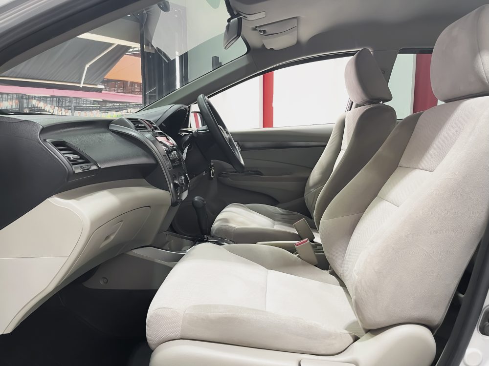 2013 HONDA CITY 1.5 V CNG [2S0044] - 10