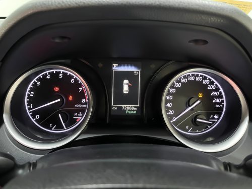 2019-toyota-camry-2-0-g-1p2040-slide-thumbnail-10