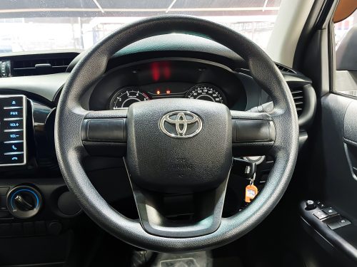 2020-toyota-hilux-revo-2-4-z-edition-j-plus-1p2047v-slide-thumbnail-12