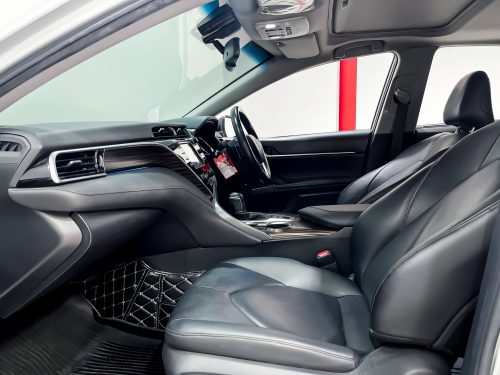 2020-toyota-camry-2-5-g-1p2045v-slide-thumbnail-11