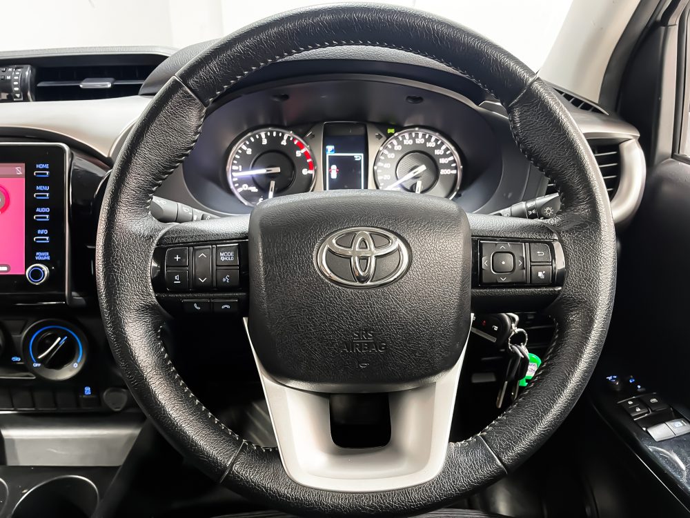 2020 TOYOTA HILUX REVO 2.4 MID PRERUNNER [1P2036]* - 28