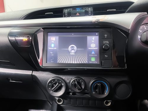 2021-toyota-hilux-revo-2-4-entry-prerunner-1p2062-slide-thumbnail-12