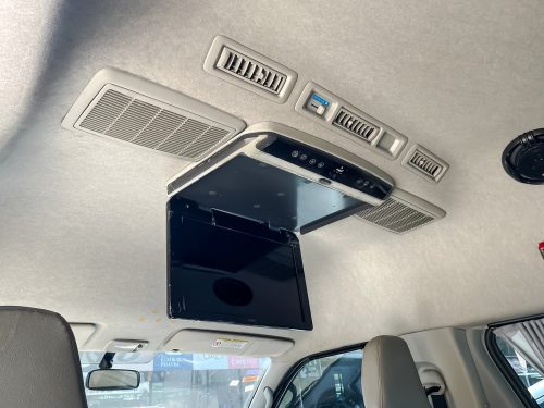2019-toyota-commuter-3-0-d4d-1p2050-slide-thumbnail-6