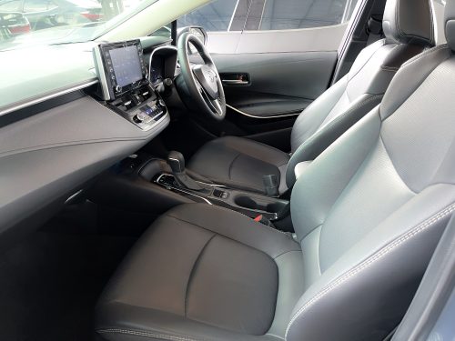 2020-toyota-corolla-altis-1-8-hybrid-high-1p1877-slide-thumbnail-11