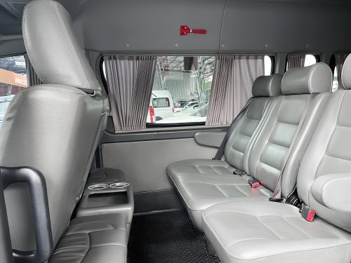 2019-toyota-commuter-2-8-1p2042-slide-thumbnail-15