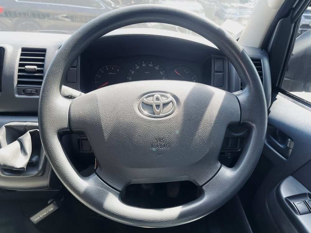 2019 TOYOTA COMMUTER 3.0 D4D [ 1P2050 ] - 11