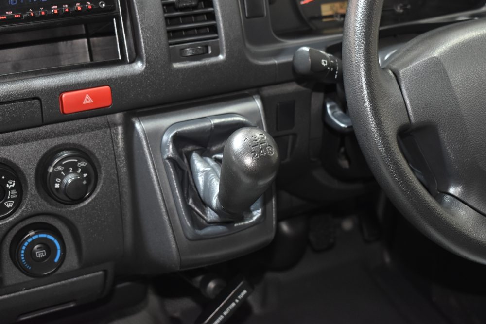 2019 TOYOTA COMMUTER 3.0 D4D [ 1P2050 ] - 14