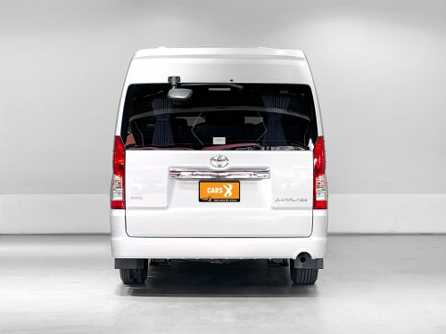 2019-toyota-commuter-2-8-1p2043-slide-thumbnail-2