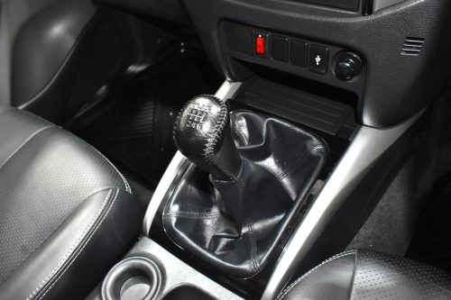 2018-mitsubishi-triton-2-4-gls-limited-plus-1p2037-slide-thumbnail-12