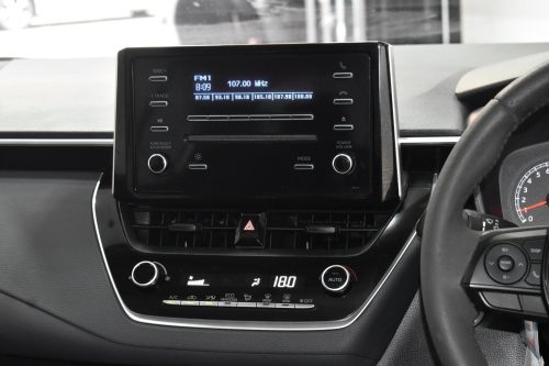 2020-toyota-corolla-altis-1-6-g-1p2077-slide-thumbnail-11
