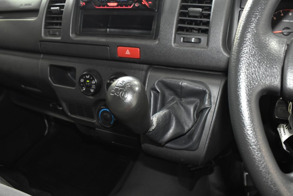 2019 TOYOTA HIACE 3.0 ECONOMY [1P2109] - 13