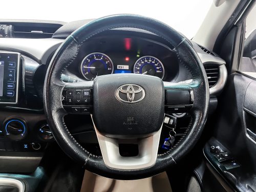 2018-toyota-hilux-revo-2-4-e-plus-4wd-1p2126-slide-thumbnail-8