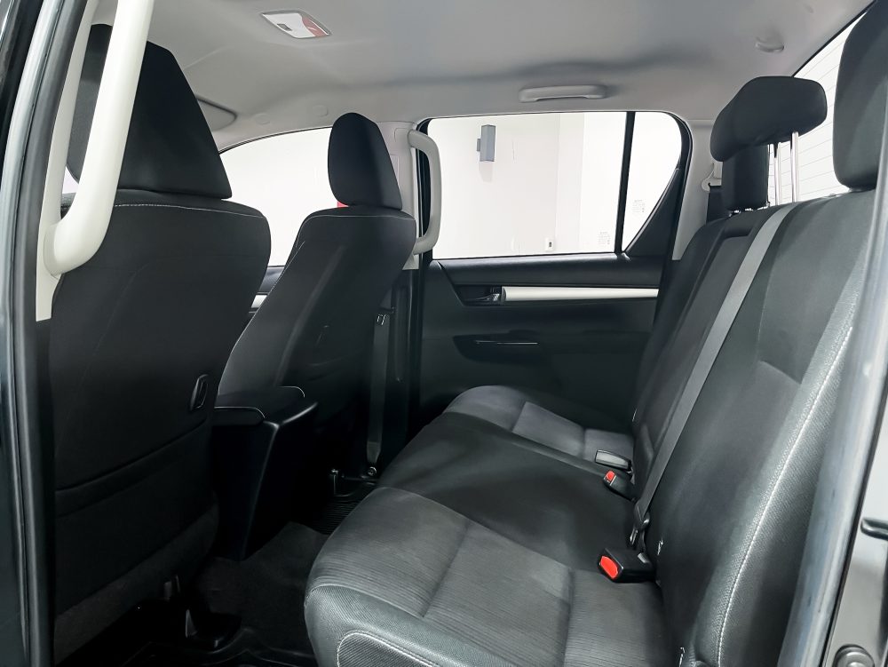 2020 TOYOTA HILUX REVO 2.4 MID PRERUNNER [1P2054] - 7