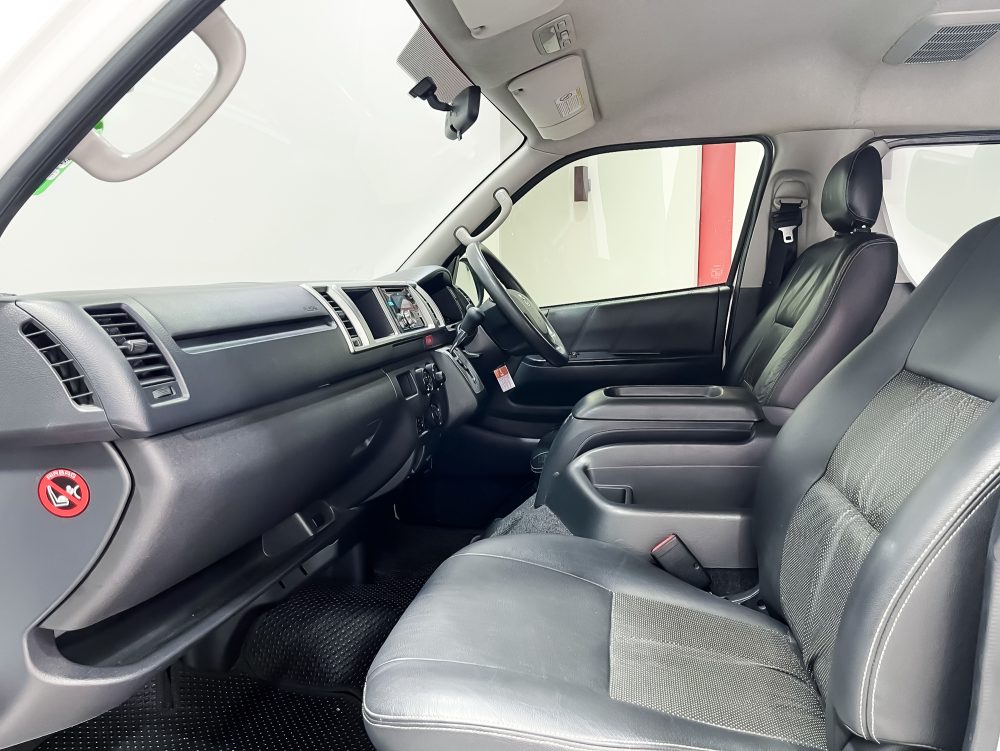 2017 TOYOTA VENTURY 2.7 G [1P2088] - 6