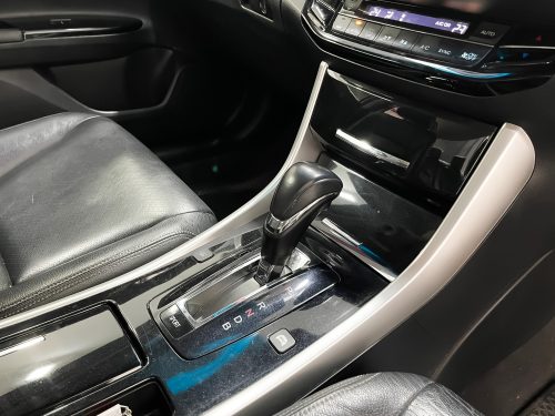 2016-honda-accord-2-0-hybrid-tech-1p2033-slide-thumbnail-9
