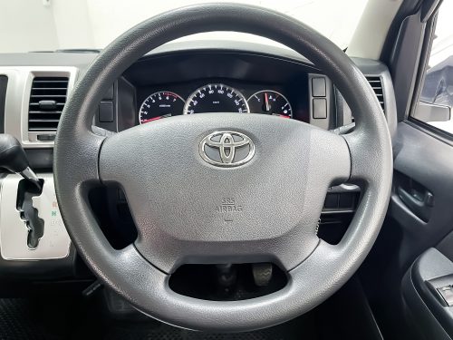 2017-toyota-ventury-2-7-g-1p2088-slide-thumbnail-10