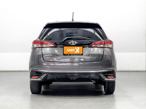 2021-toyota-yaris-1-2-sport-1p2076-slide-thumbnail-2