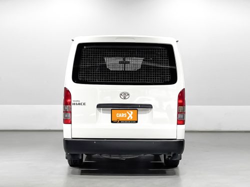 2019-toyota-hiace-3-0-economy-1p2109-slide-thumbnail-2