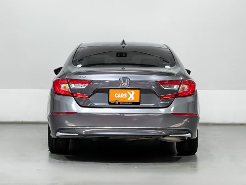 2020-honda-accord-2-0-hybrid-1p2172-slide-thumbnail-1