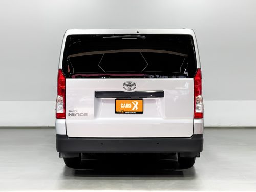 2023-toyota-hiace-2-8-gl-1p2214-slide-thumbnail-2