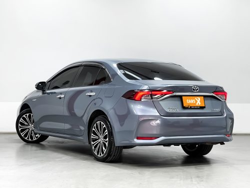 2020-toyota-corolla-altis-1-8-hybrid-high-1p2232-slide-thumbnail-3
