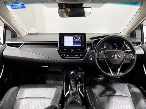 2020-toyota-corolla-altis-1-8-hybrid-high-1p2232-slide-thumbnail-4