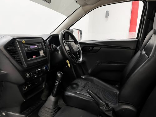 2020-isuzu-d-max-1-9-b-1p2157-slide-thumbnail-5