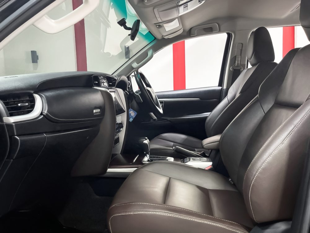 2020 TOYOTA FORTUNER 2.4 V [1P2160] - 7