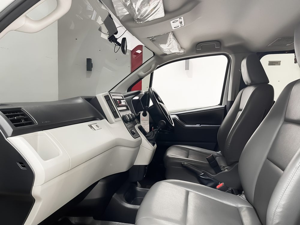 2023 TOYOTA HIACE 2.8 GL [1P2214] - 6