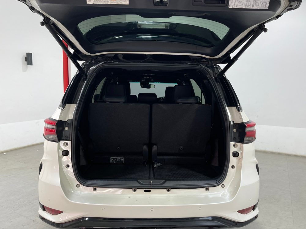 2021 TOYOTA FORTUNER 2.8 LEGENDER [1P2189] - 12
