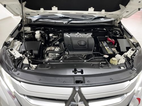 2020-mitsubishi-triton-2-4-gt-plus-1p2142-slide-thumbnail-7