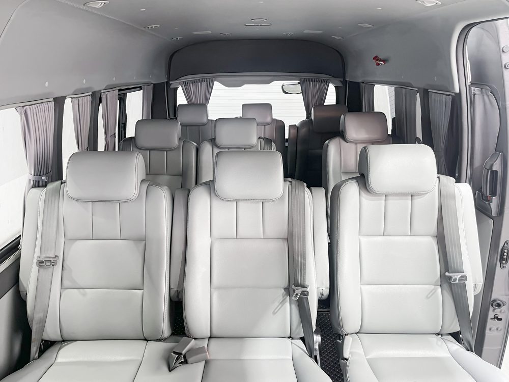 2019 TOYOTA COMMUTER 2.8 [2N0029] - 7