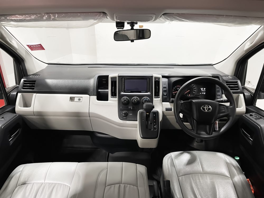 2019 TOYOTA COMMUTER 2.8 [1P2225] - 4