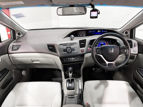 2014-honda-civic-1-5-hybrid-1p2229v-slide-thumbnail-4