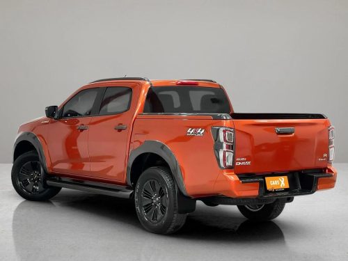 2020-isuzu-d-max-3-0-m-vcross-4wd-1n0013-slide-thumbnail-3