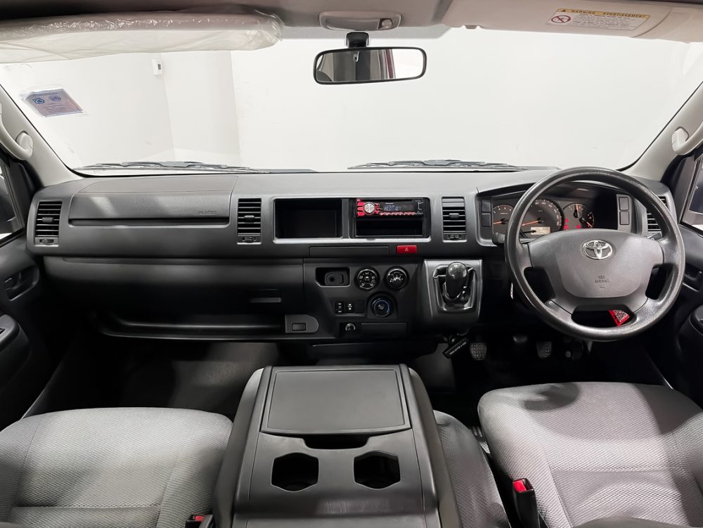 2018 TOYOTA COMMUTER 3.0 DVD [1P2244] - 5
