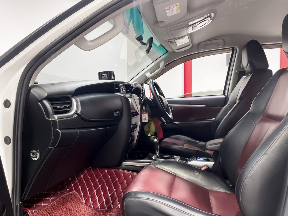 2017 TOYOTA FORTUNER 2.8 TRD SPORTIVO 4WD [1P2252V] - 6