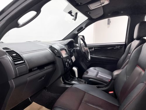 2018-isuzu-d-max-1-9-x-series-z-hi-lander-1p2236-slide-thumbnail-2
