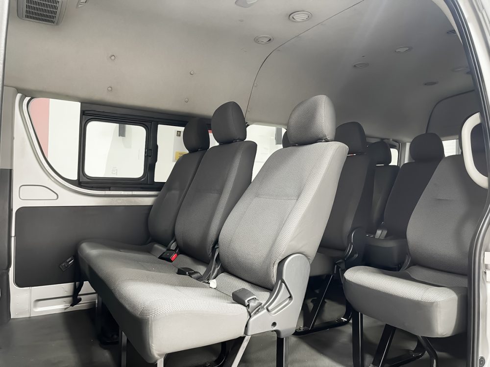 2018 TOYOTA COMMUTER 3.0 DVD [1P2244] - 7