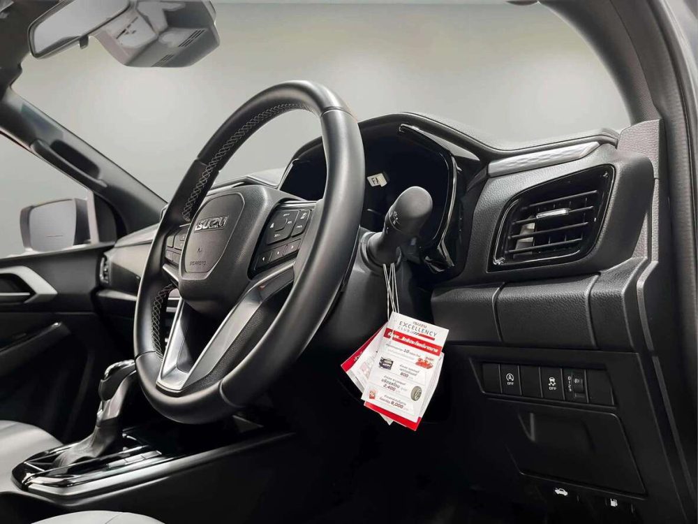 2023 ISUZU D-MAX 3.0 M HI-LANDER [1N0024] - 8