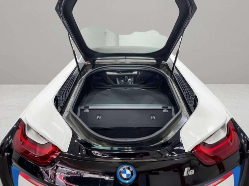 2015-bmw-i8-1-5-hybrid-4wd-9p0865v-slide-thumbnail-8