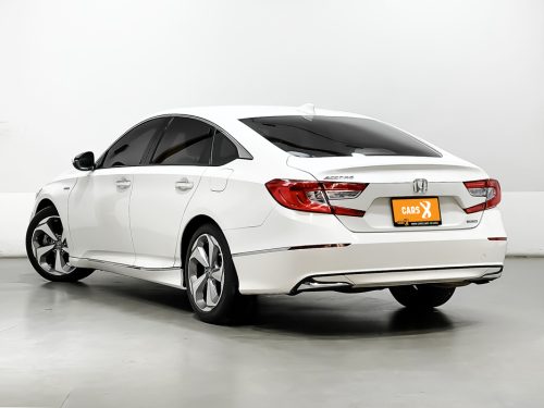 2020-honda-accord-2-0-hybrid-9p0806-slide-thumbnail-2