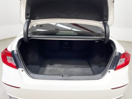 2020-honda-accord-2-0-hybrid-9p0806-slide-thumbnail-6