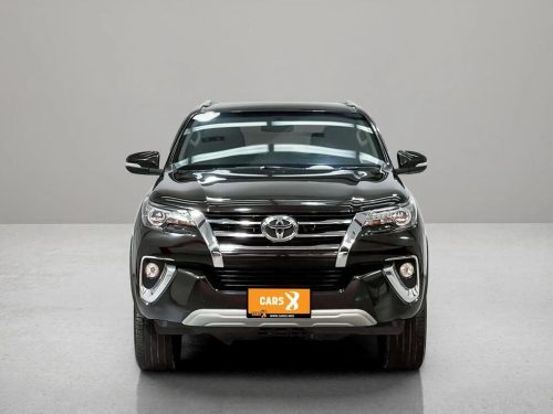 2016-toyota-fortuner-2-8-v-4wd-1p2338v-slide-thumbnail-1