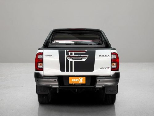 2023-toyota-hilux-revo-2-8-high-4wd-1p2312v-slide-thumbnail-4