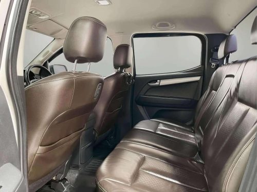 2014-isuzu-d-max-3-0-z-prestige-vcross-4wd-1p2324v-slide-thumbnail-6
