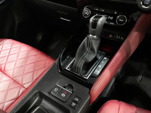 2022-toyota-yaris-ativ-1-2-premium-luxury-1p2296v-slide-thumbnail-6